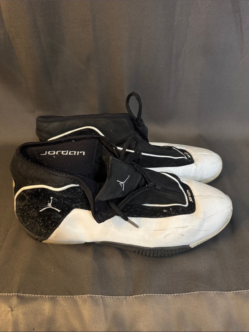 Vintage Jordan Jumpman Trifecta Black and White colorway